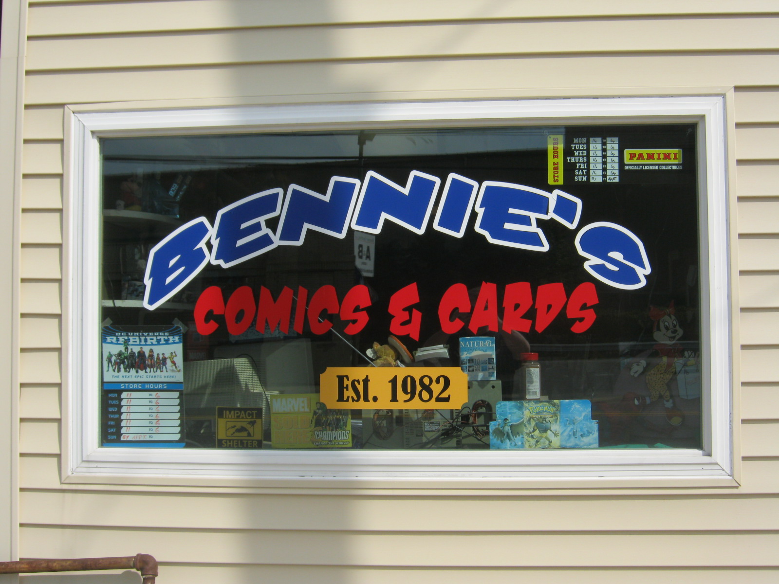 Bennie's Comics and Cards